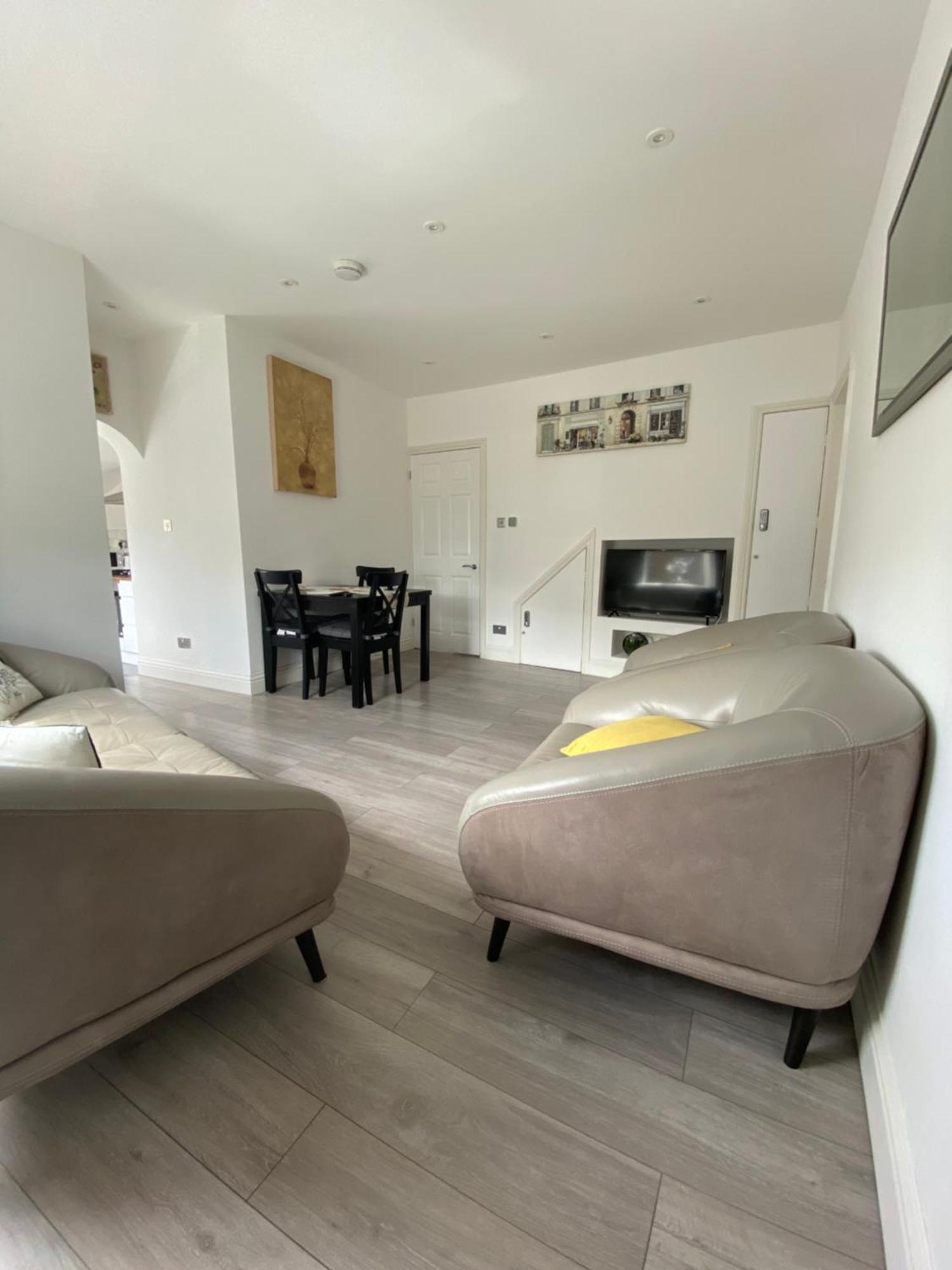 Eejs Modern London 3 Bed Flat Near Crystal Palace Stadium - Great Transport Links Norwood Екстериор снимка